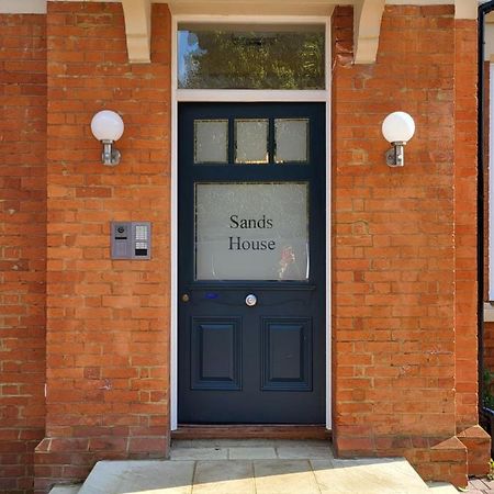 Sands House - Luxury Modern Studios With Secure Parking In Epsom, Surrey מראה חיצוני תמונה