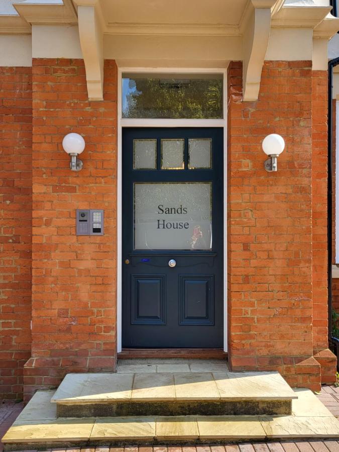 Sands House - Luxury Modern Studios With Secure Parking In Epsom, Surrey מראה חיצוני תמונה