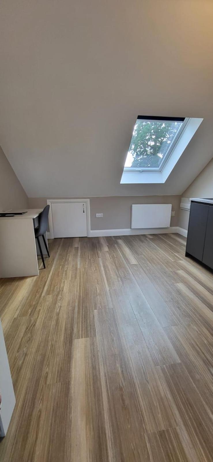 Sands House - Luxury Modern Studios With Secure Parking In Epsom, Surrey חדר תמונה